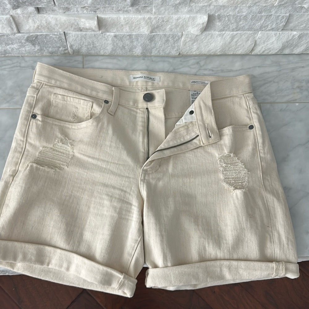 Distressed Ivory Shorts Banana Republic